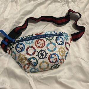 Gucci Logo Belt Bag